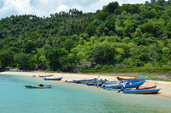 Fishing boats Com